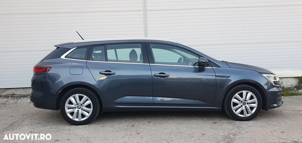 Renault Megane E-TECH 160 BUSINESS EDITION - 3