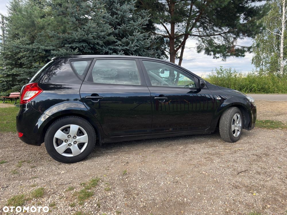 Kia Ceed - 19