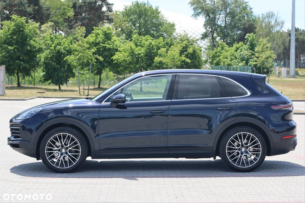Porsche Cayenne - 2