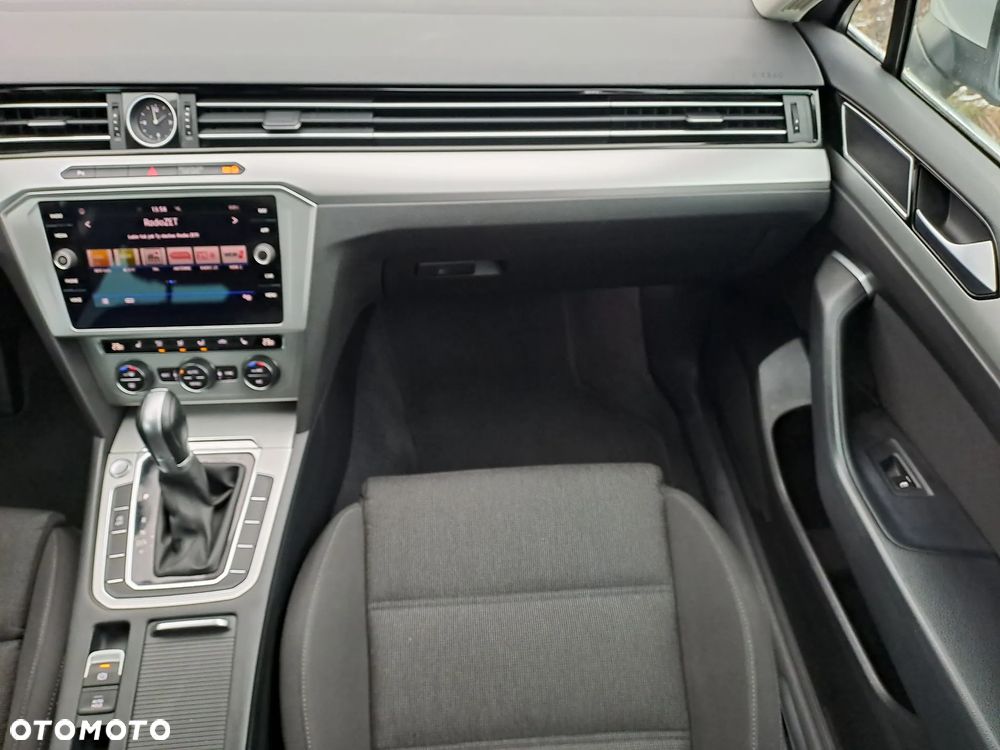 Volkswagen Passat Variant 2.0 TDI DSG (BlueMotion Technology) Comfortline - 18