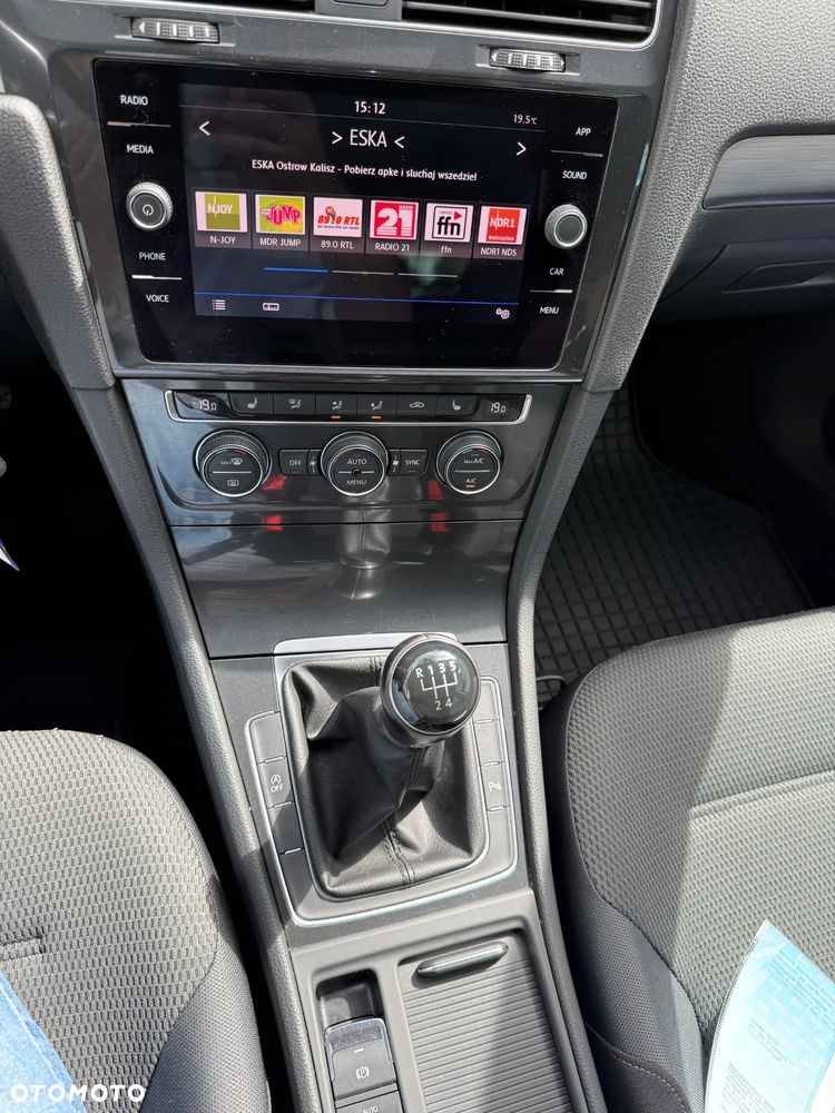 Volkswagen Golf 1.6 TDI SCR Comfortline - 17