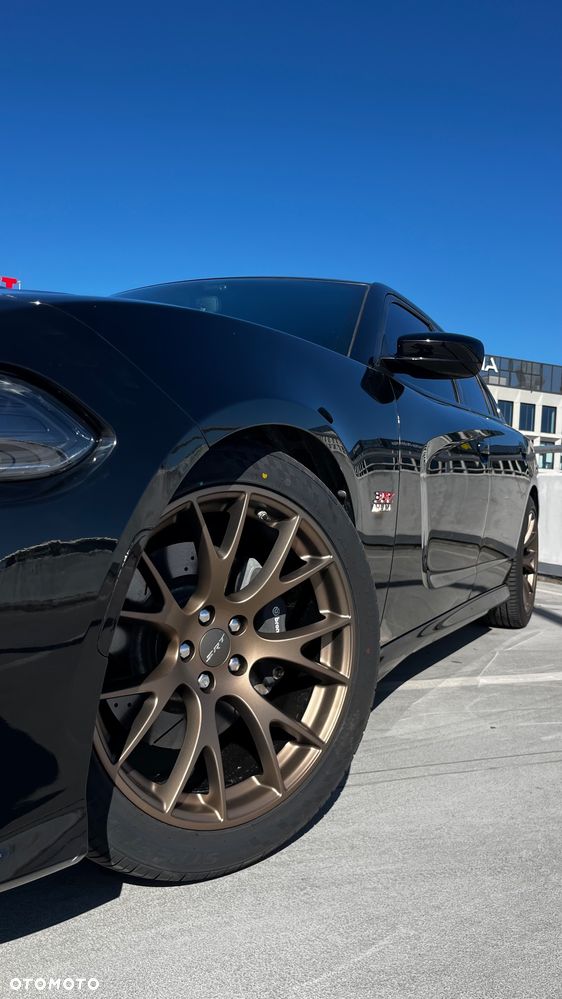 Dodge Charger 6.4 Scat Pack - 17