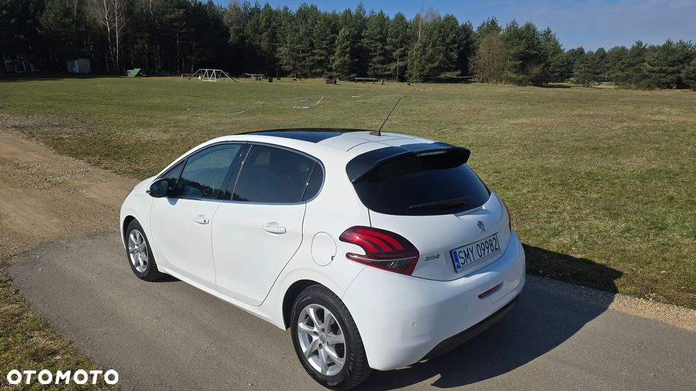 Peugeot 208 1.2 PureTech Allure - 16