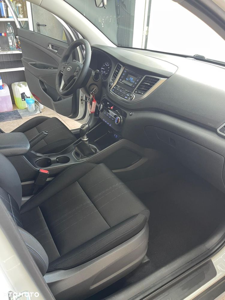 Hyundai Tucson blue 1.6 GDi 2WD Navi - 21