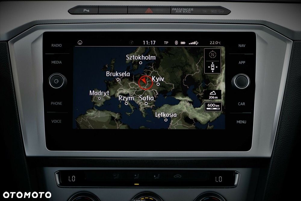 Volkswagen Passat 2.0 TDI SCR Comfortline DSG - 25