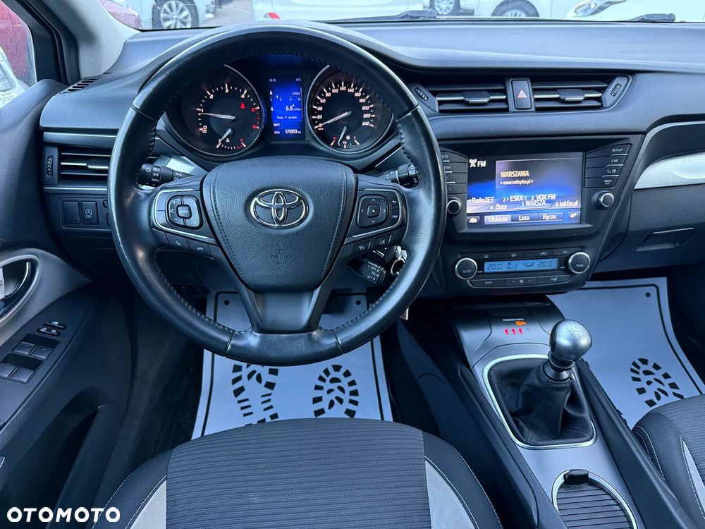 Toyota Avensis 2.0 D-4D Premium - 6
