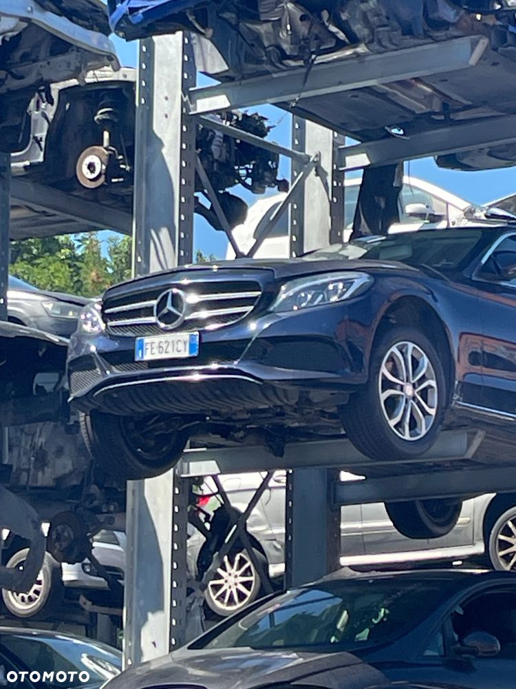 Kompletny przód Mercedes C A205 Maska, zderzak, lampy, chłodnice, błotniki