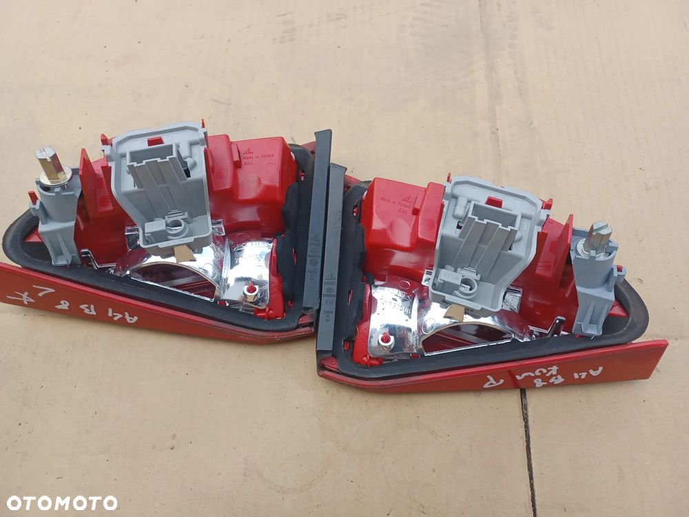 LAMPA TYLNA LED W KLAPE A4 B8 KOMBI - 3