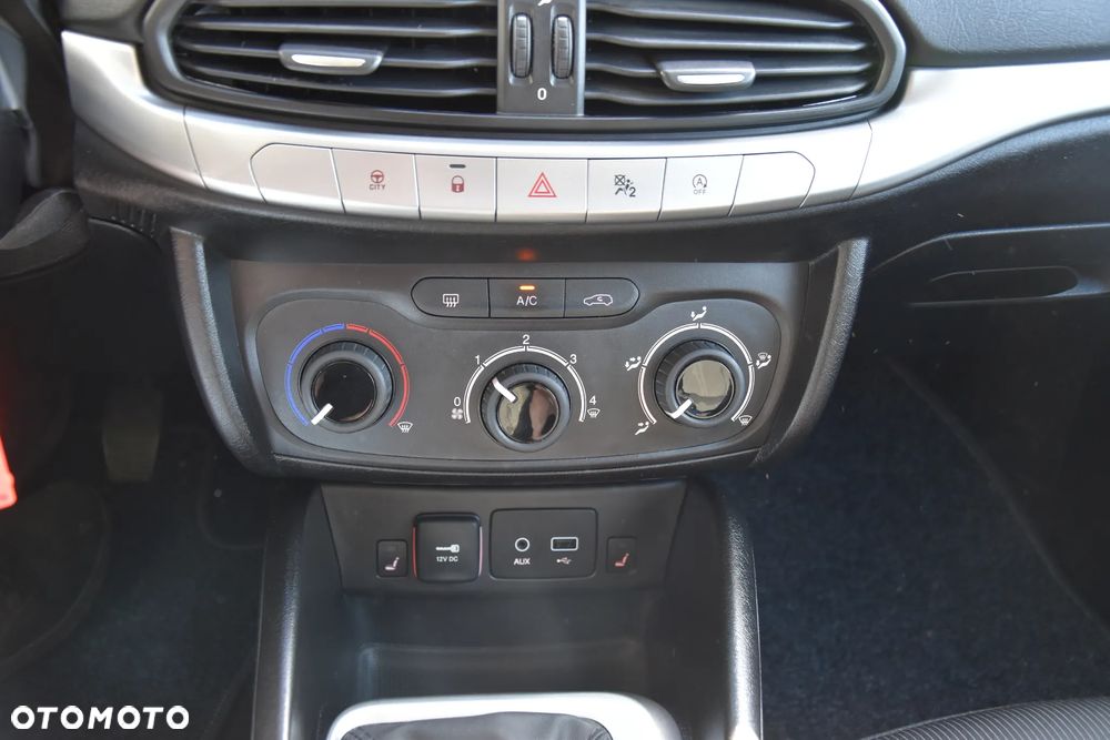 Fiat Tipo 1.4 T-Jet Business Line - 16