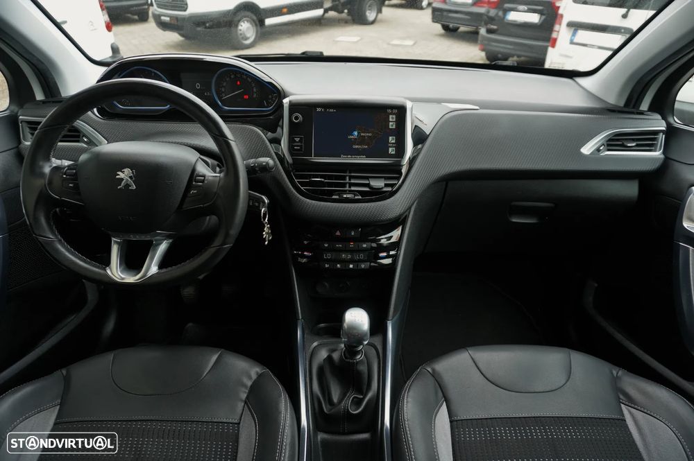 Peugeot 2008 1.6 e-HDi Allure - 23