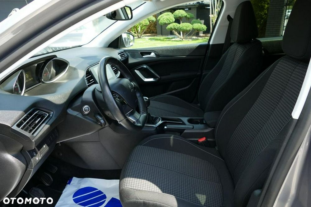 Peugeot 308 PureTech 130 Allure Pack - 19