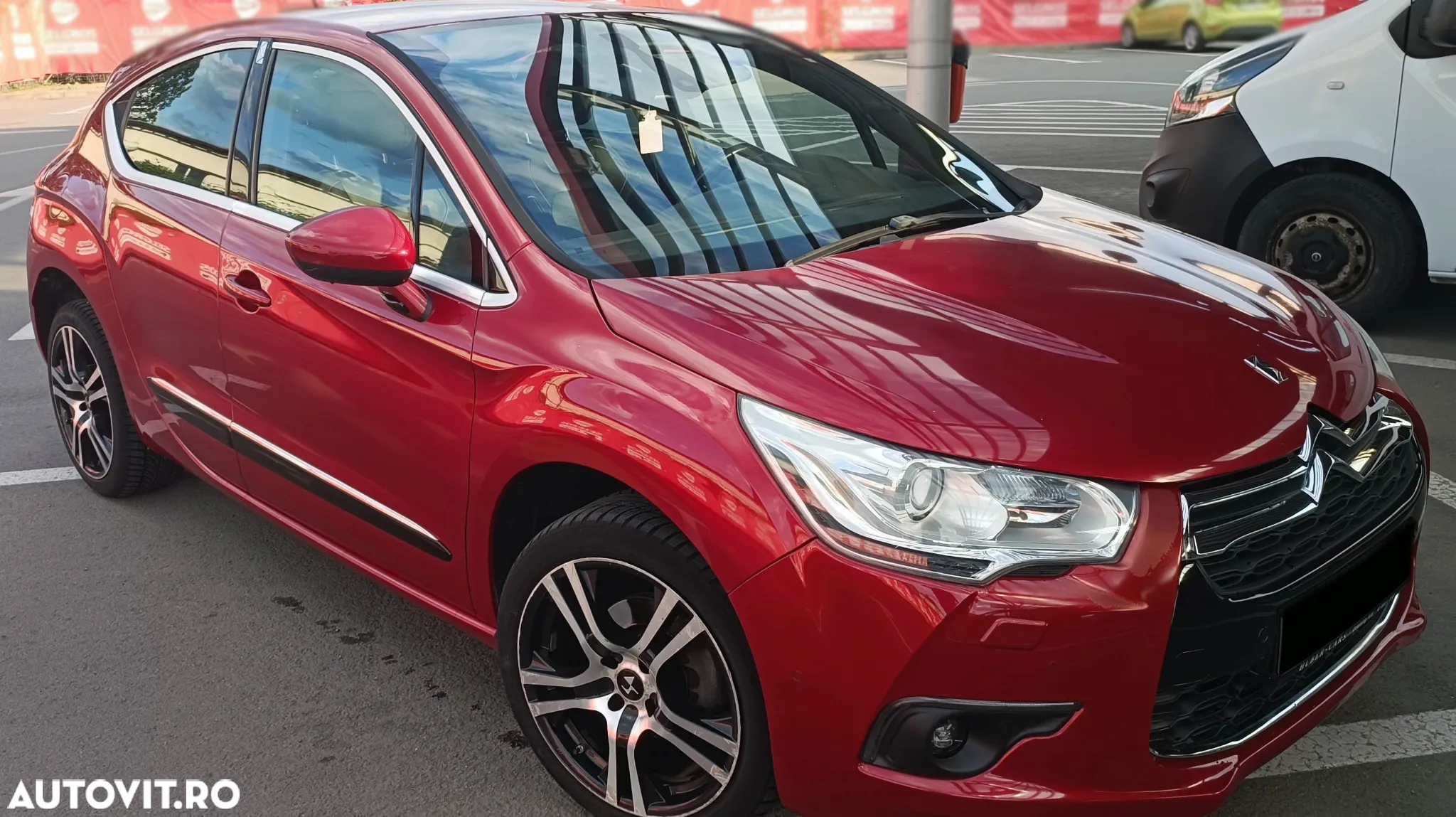 Citroën DS4 e-HDi 110 EGS6 SoChic - 5