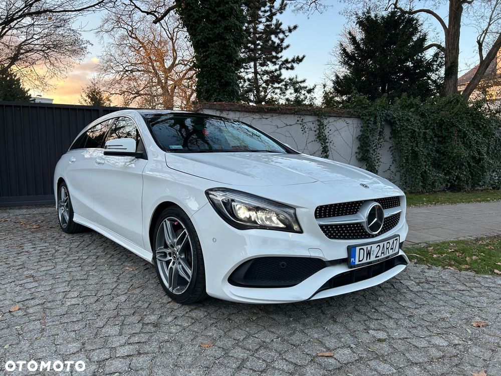 Mercedes-Benz CLA 220 4Matic 7G-DCT AMG Line - 1