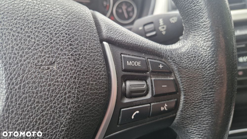 BMW Seria 3 318i - 21