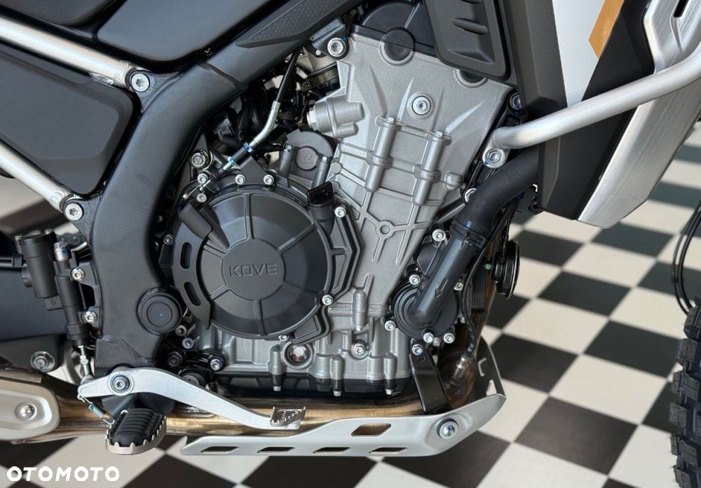 KOVE 800X Rally - 16