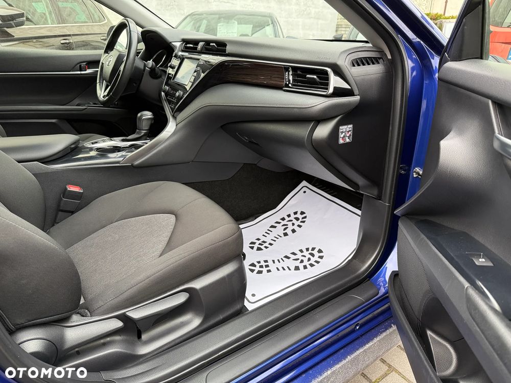 Toyota Camry 2.5 Hybrid Comfort CVT - 9