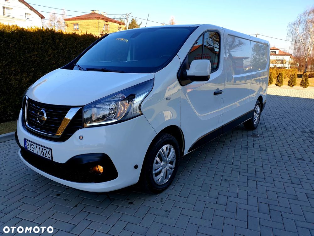 Nissan NV300 - 1