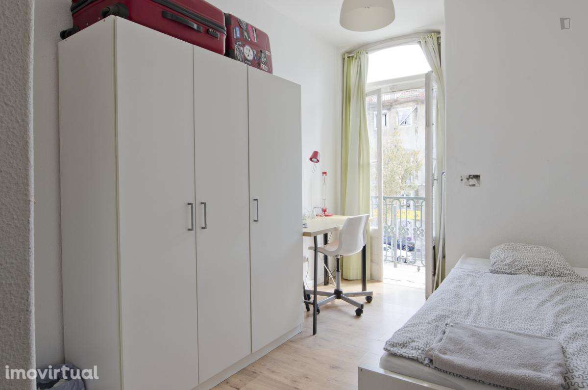 Quarto - localizado em Intendente Lisbon - Grande imagem: 5/19