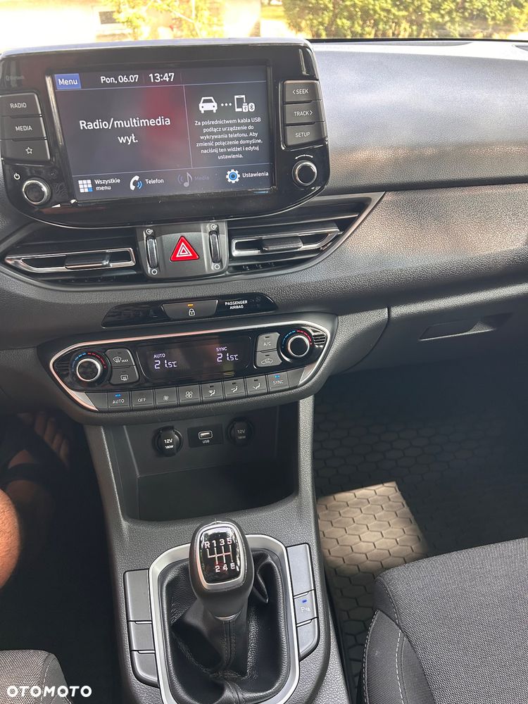 Hyundai i30 1.6 D Comfort - 25