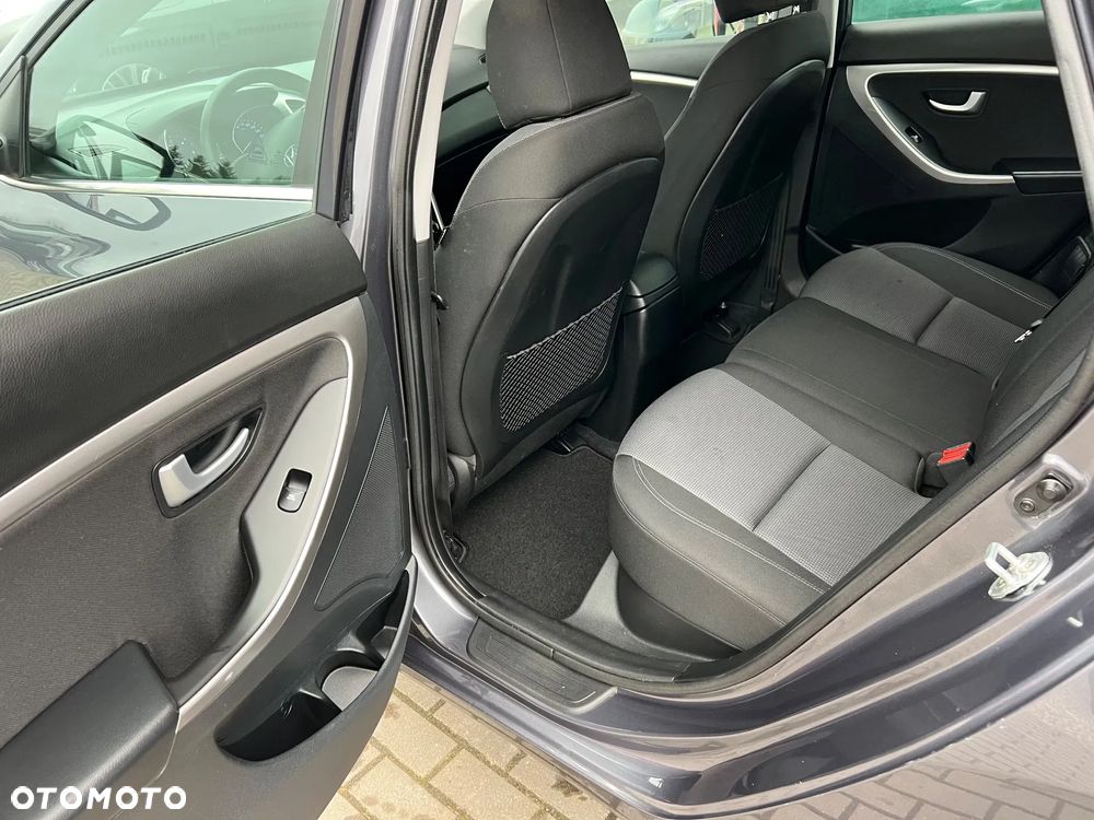 Hyundai i30 1.6 CRDi Automatik Style - 18