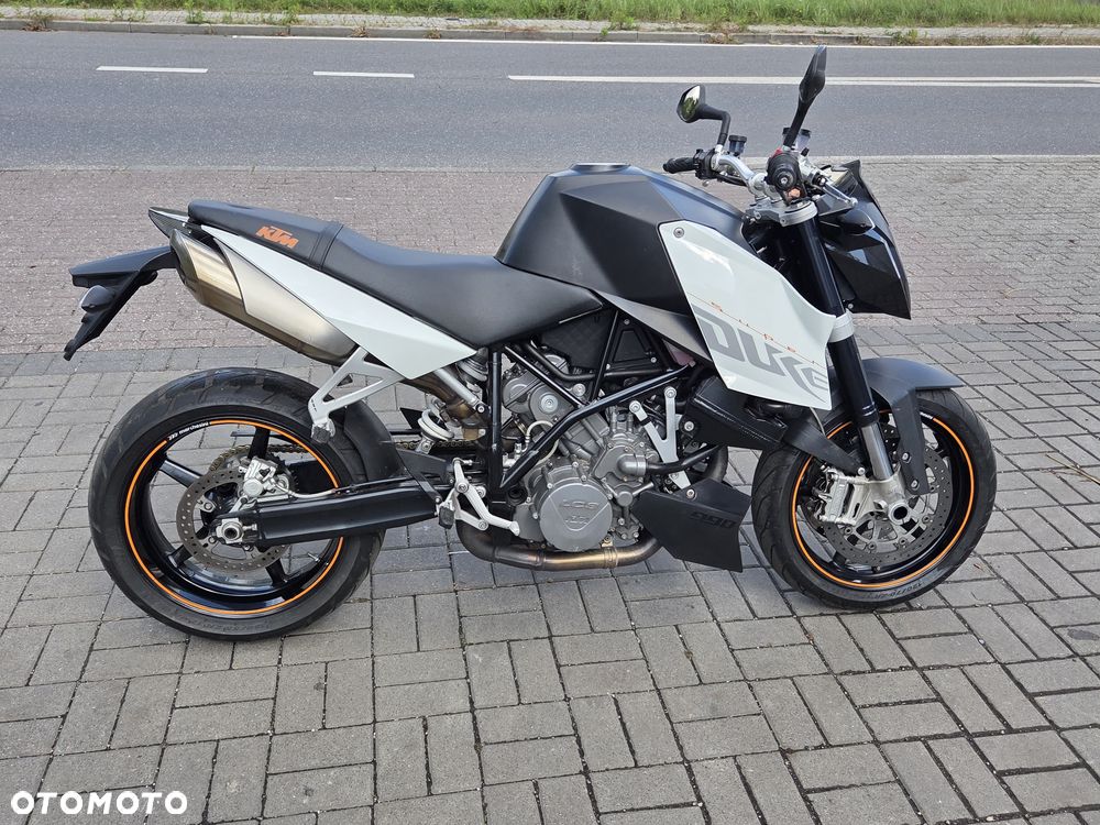 KTM Super Duke - 12