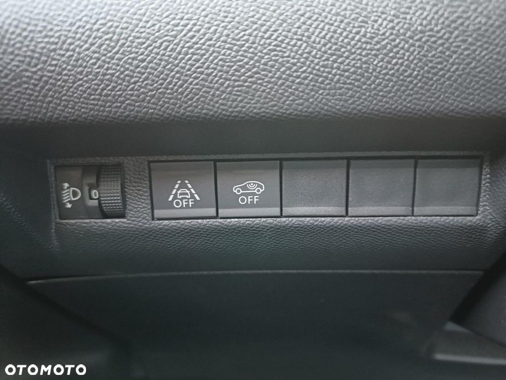 Peugeot 2008 PureTech 100 Allure S&S BVM6 - 25