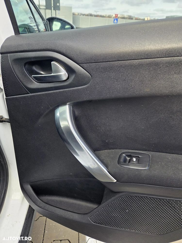 Peugeot 2008 PureTech 110 Stop&Start Crossway - 22