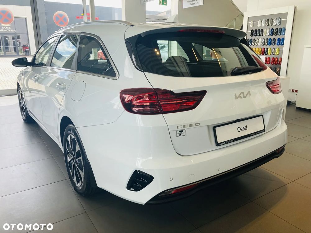 Kia Ceed 1.5 T-GDI M - 3