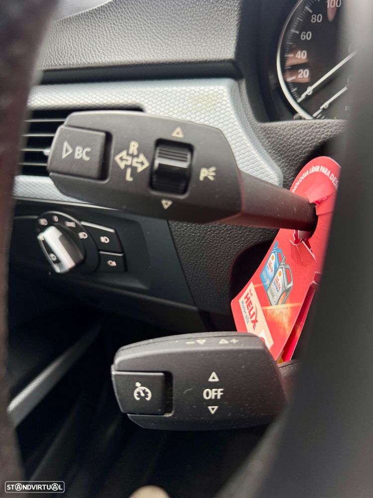 BMW 318 d Pack M - 12