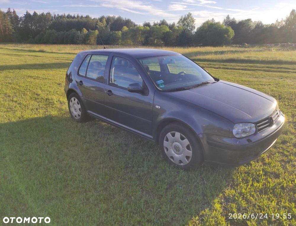Volkswagen Golf 1.6 Basis - 2