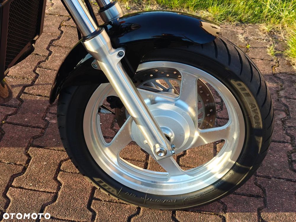 Honda VF - 7