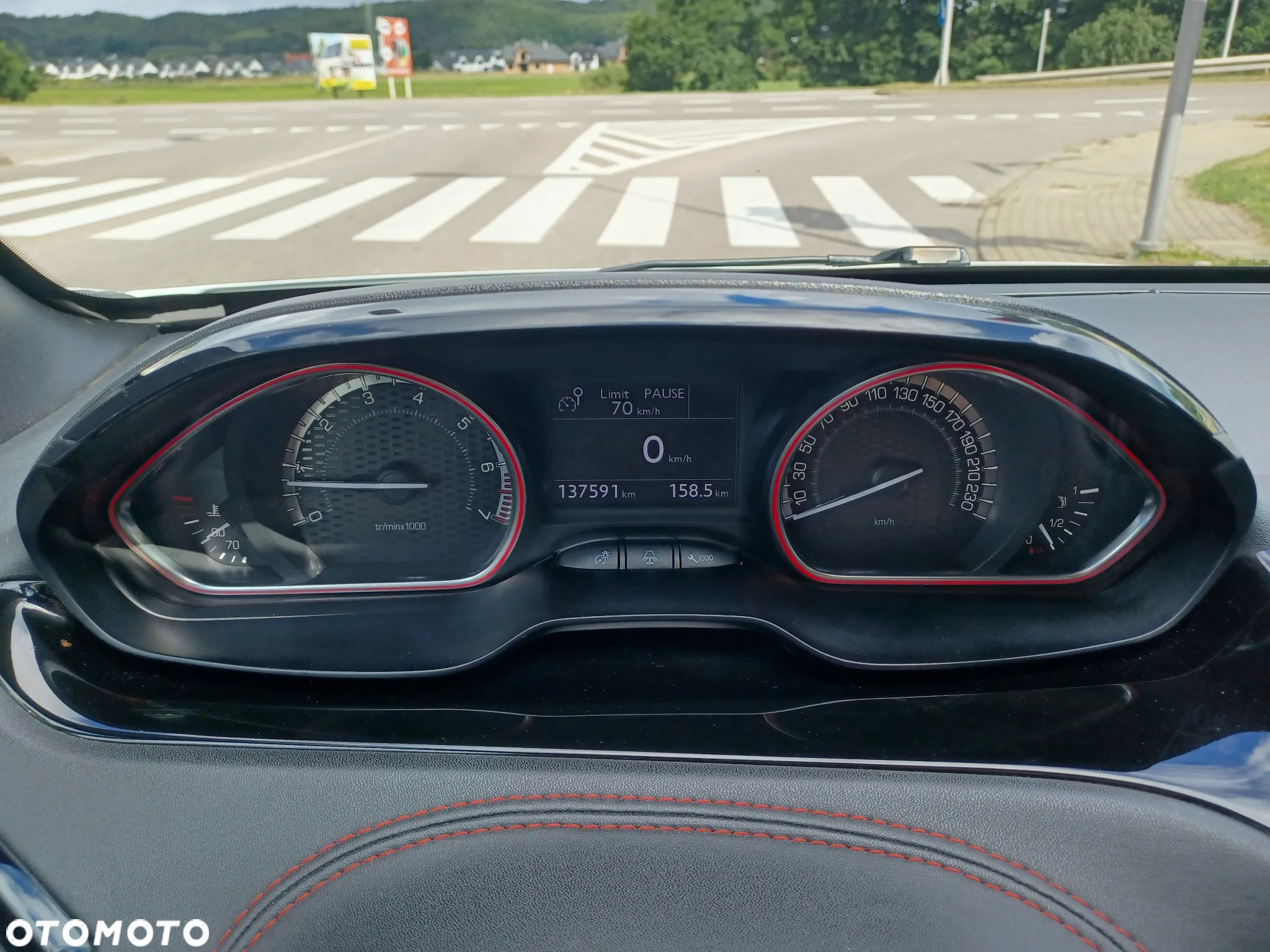 Peugeot 208 1.6 THP GTi - 15