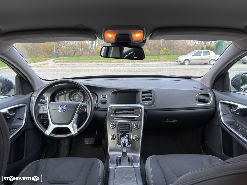 Volvo S60 2.0 D4 Momentum Geartronic - 9