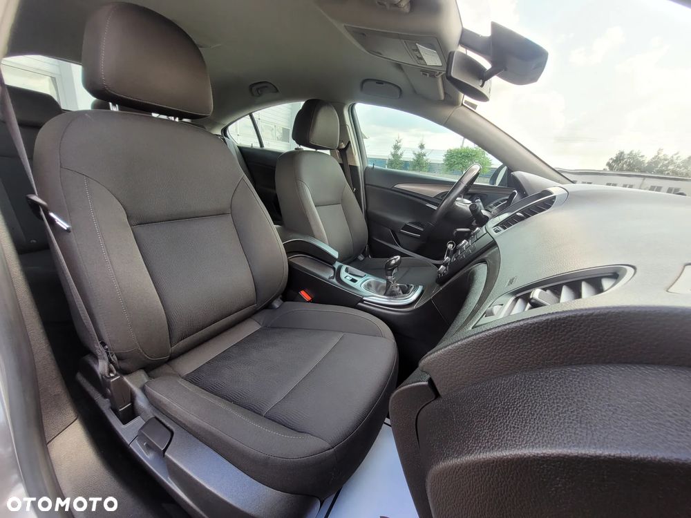 Opel Insignia - 18