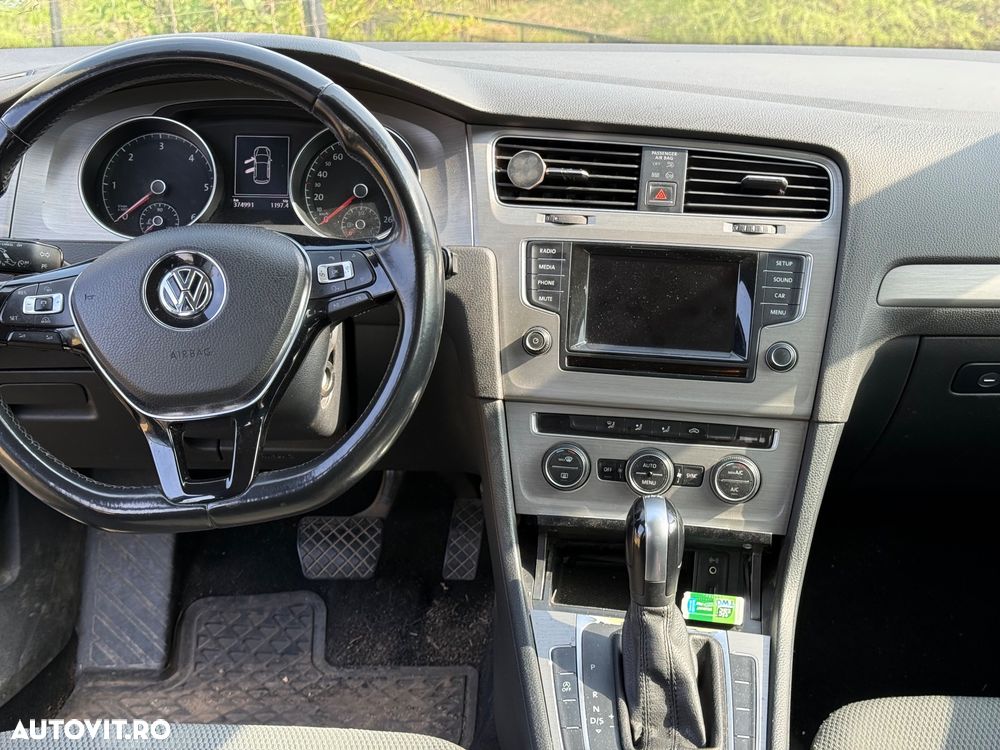 Volkswagen Golf 1.6 TDI DPF DSG BlueMotion Technology Comfortline - 3