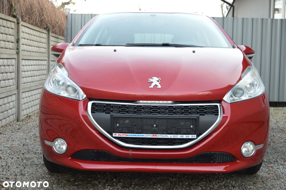 Peugeot 208 - 12
