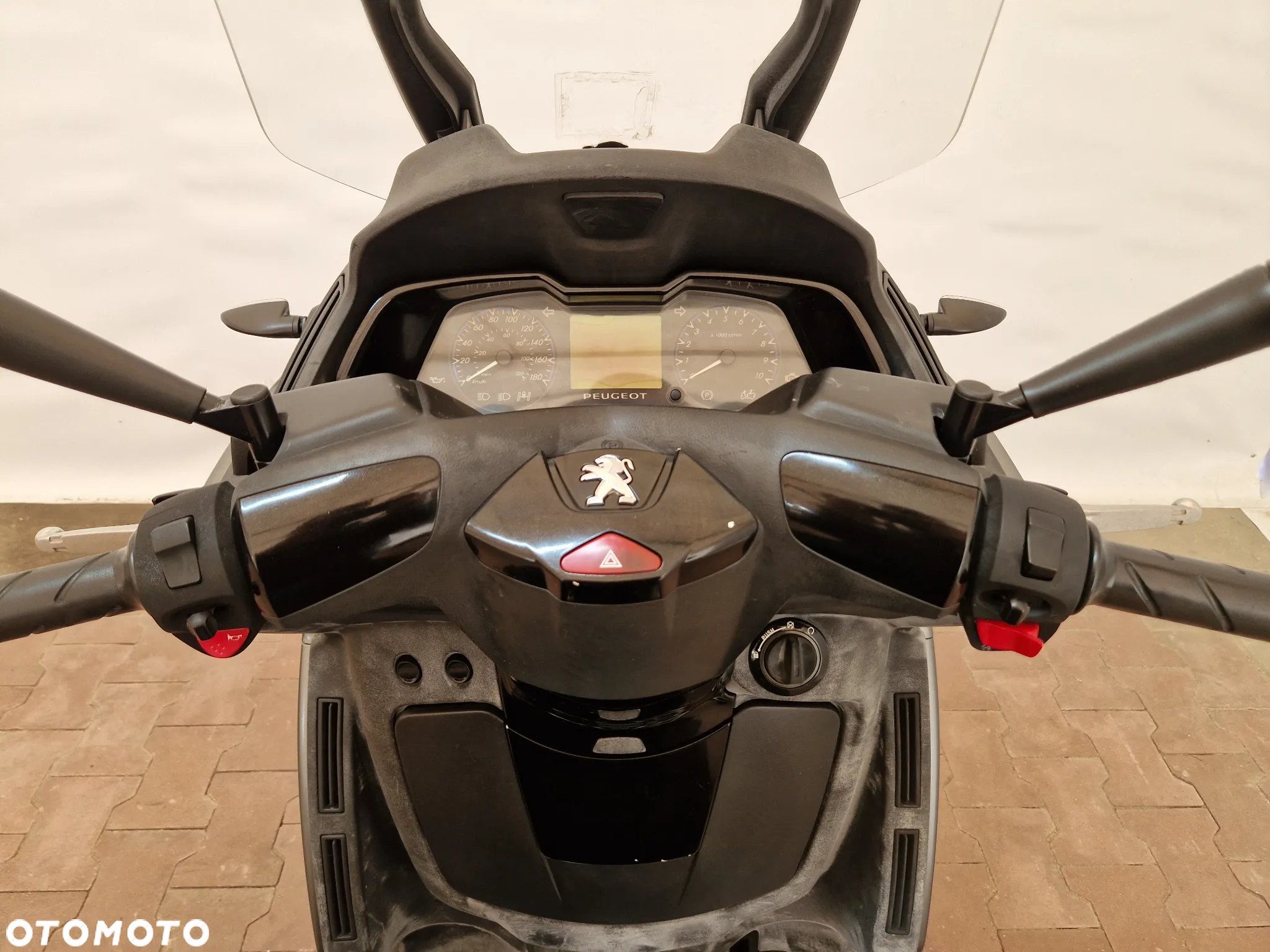 Peugeot Metropolis - 7