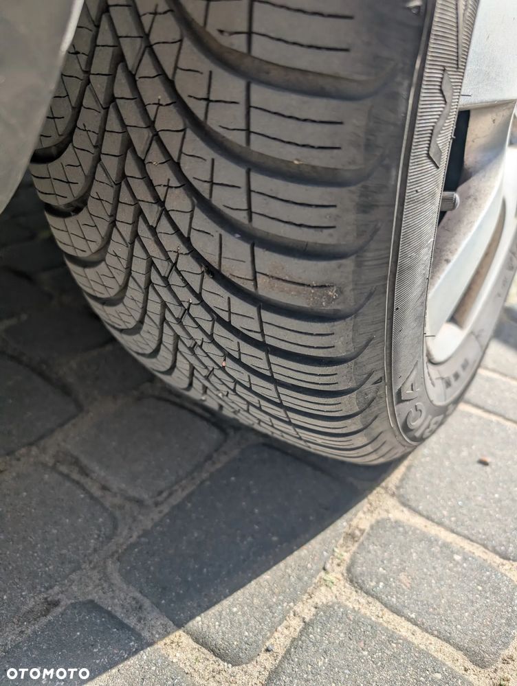 Volkswagen Golf 1.9 TDI Comfortline - 4