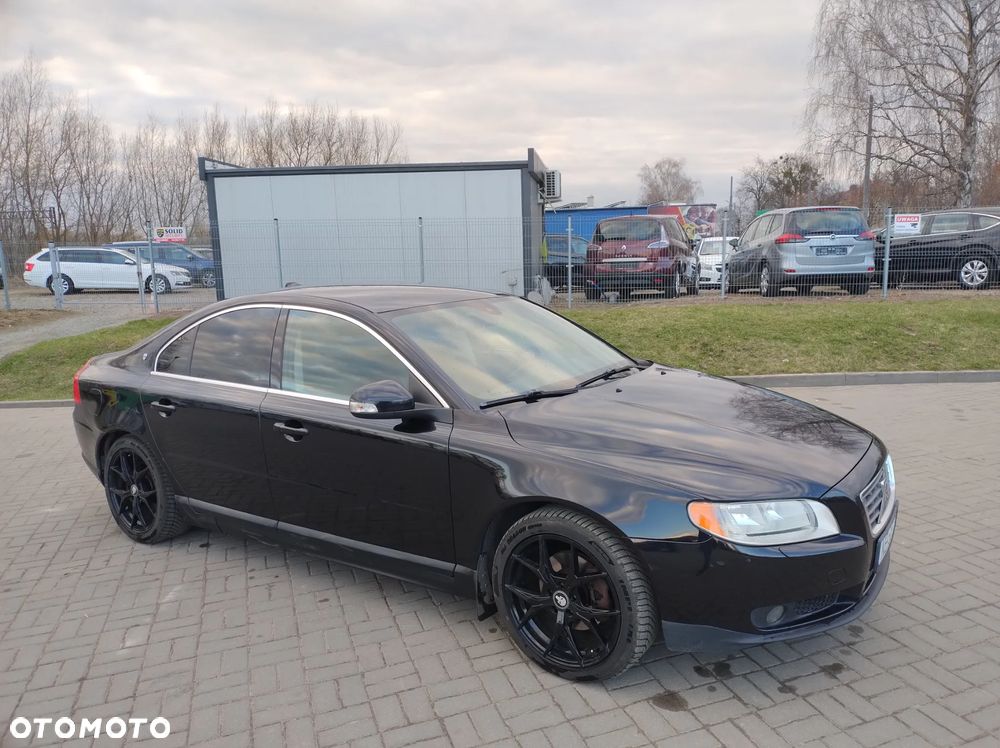 Volvo S80 2.5T Momentum - 1