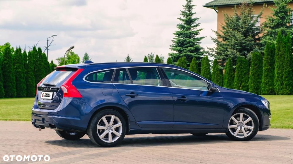 Volvo V60 D4 Drive-E Momentum - 10
