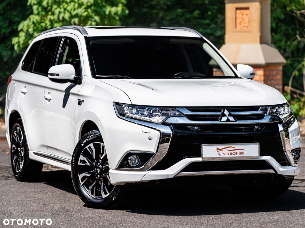 Mitsubishi Outlander 2.0 4WD Plug-In Hybrid Plus - 3