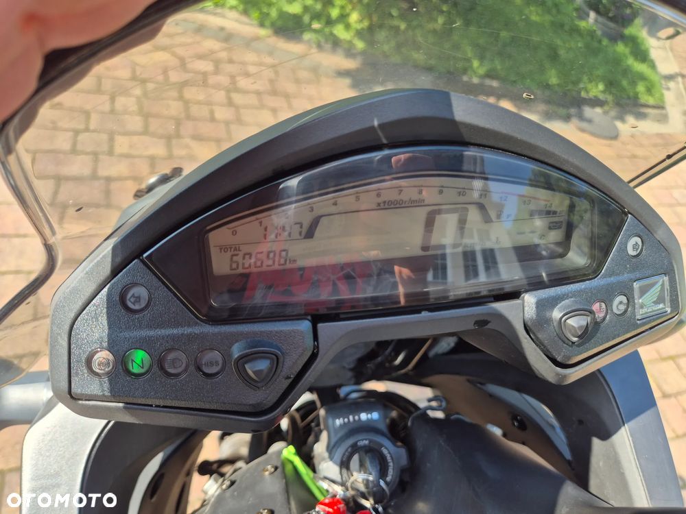 Honda VFR - 3