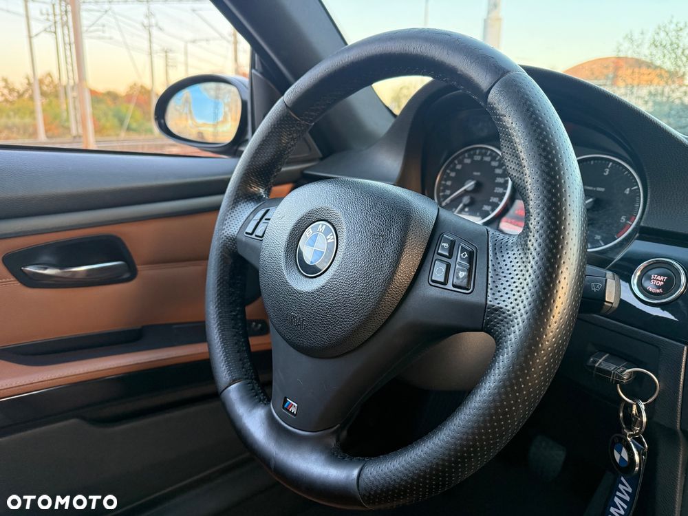 BMW Seria 3 320d - 16