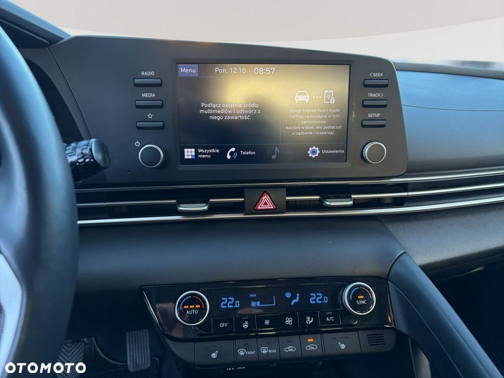 Hyundai Elantra 1.6 Smart - 16