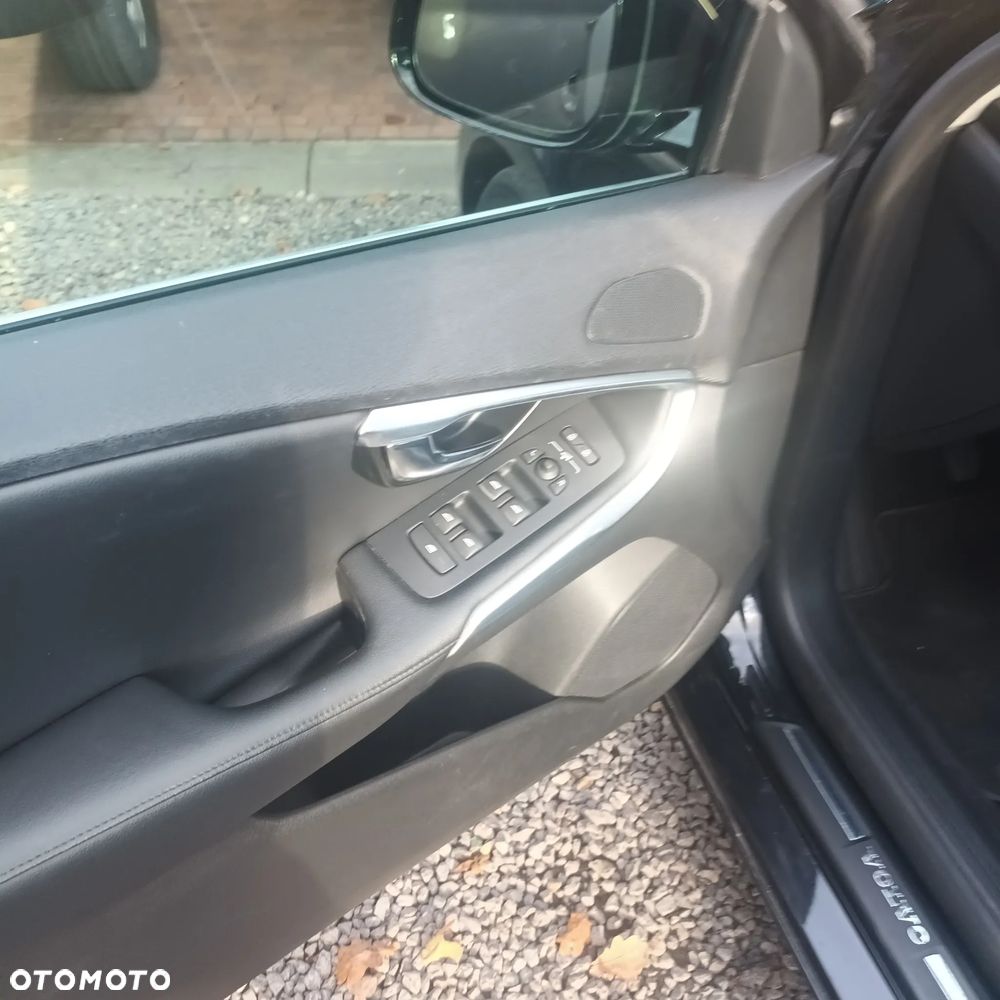 Volvo V40 D2 Summum - 12