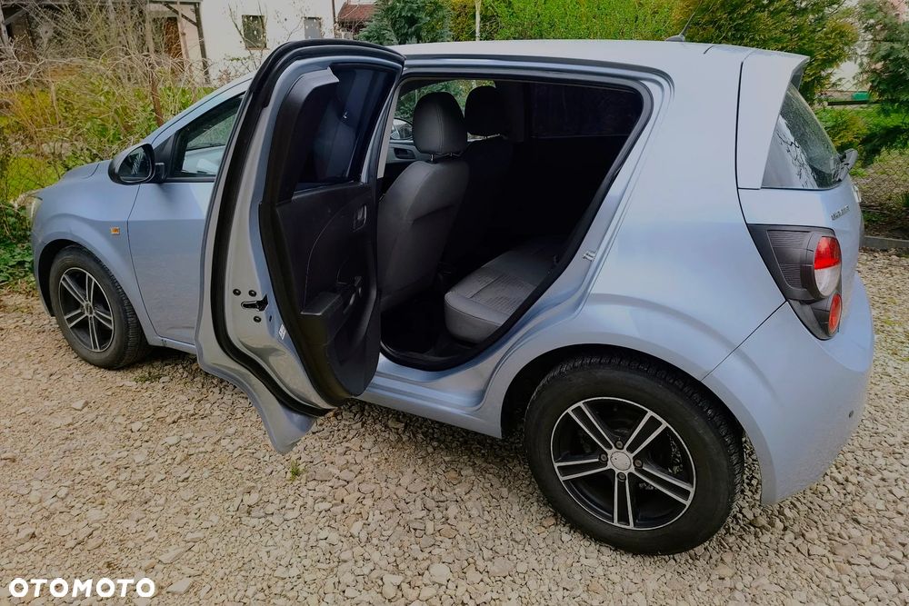 Chevrolet Aveo 1.2 LT+ - 12