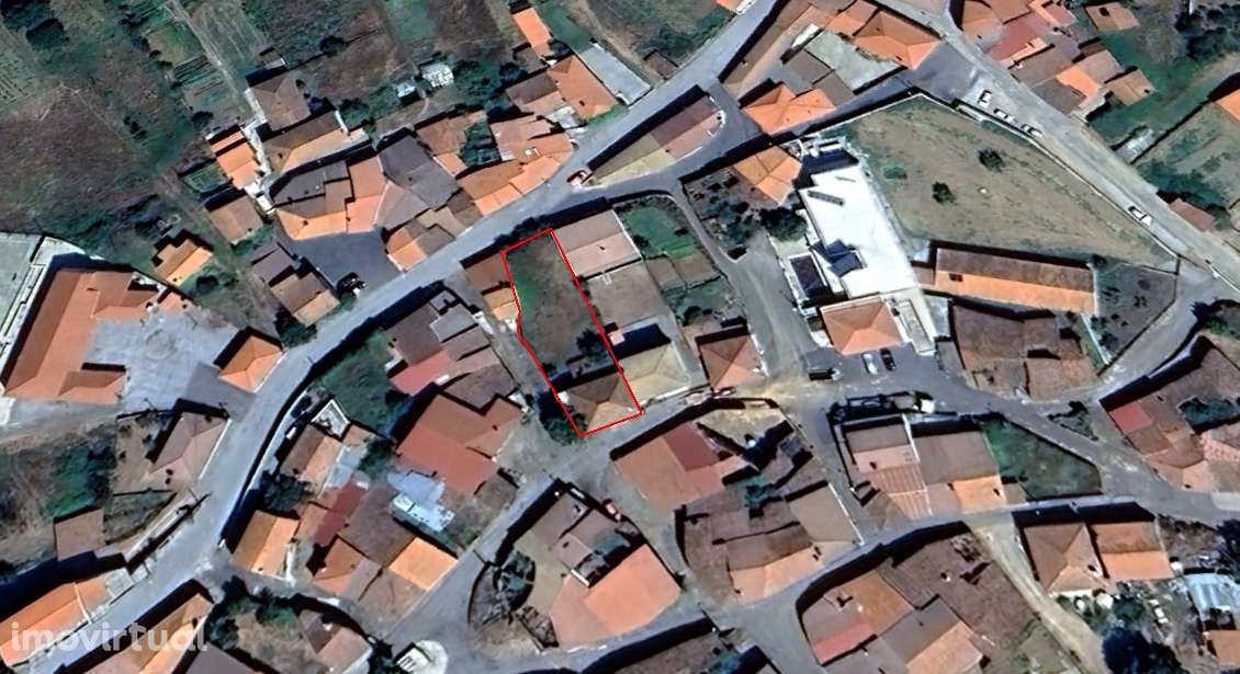 Moradia para restaurar com terreno em S. Martinho de Angueira - Grande imagem: 3/25