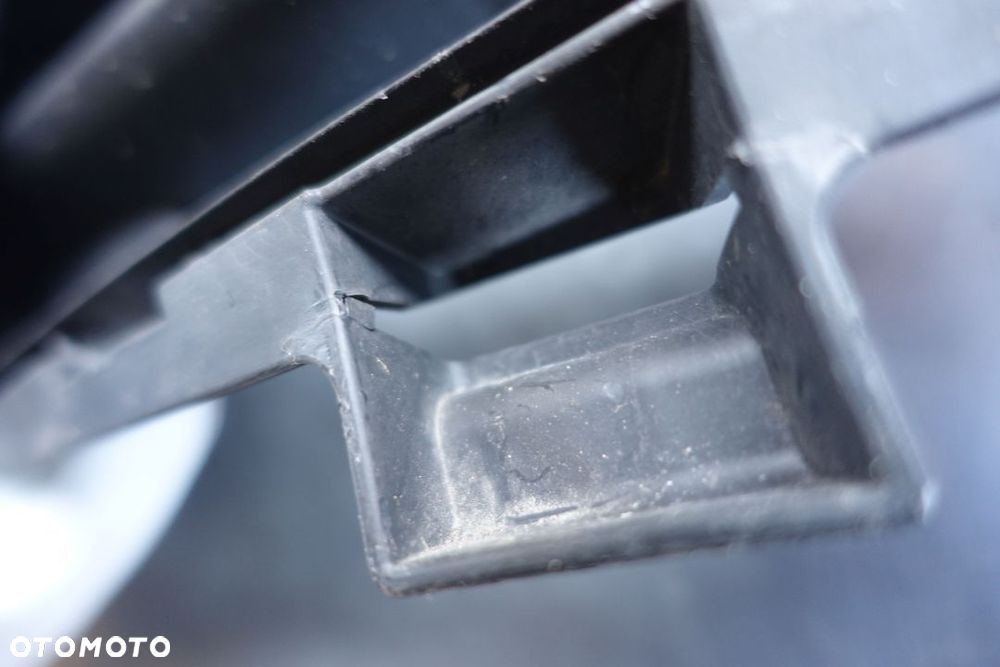 KRATKA ŚRODKOWA ZDERZAKA ZAFIRA C LIFT 16-19r. - 4