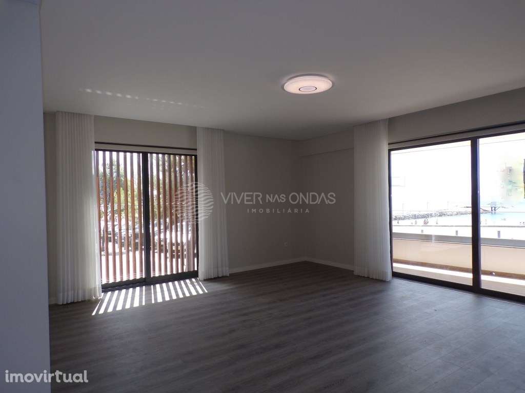 Apartamento T2 com terraço e vista de mar - Sesimbra - Grande imagem: 4/25