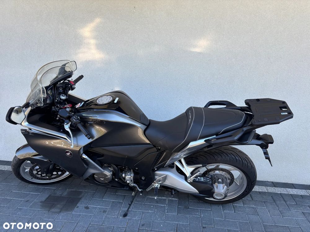 Honda VFR - 5